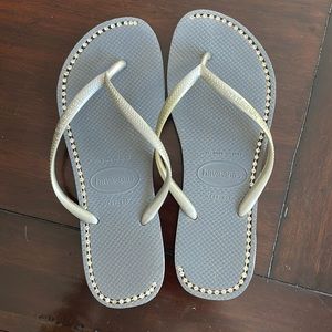 Size 39/40 ( size9) studded flip flops. Perfect for a wedding or special event .